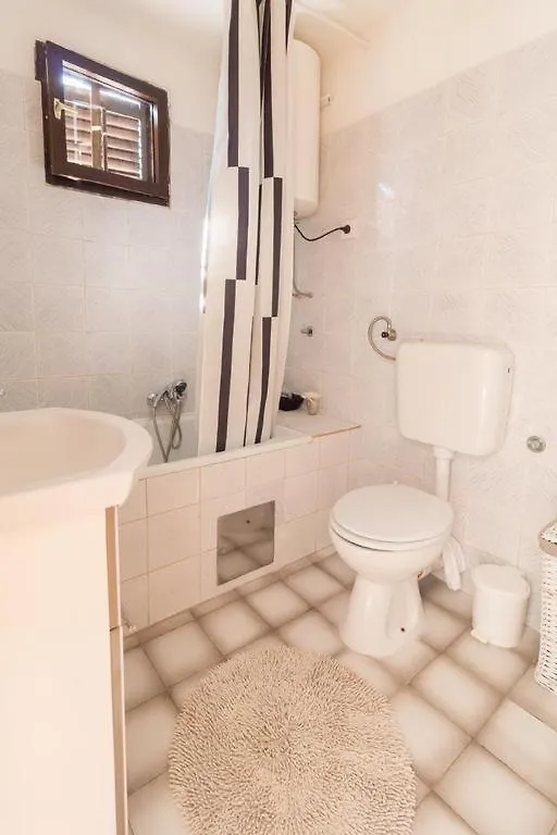 Apartments Casa Tea Close To The Queen Beach- By Ta Leut Agency Privlaka