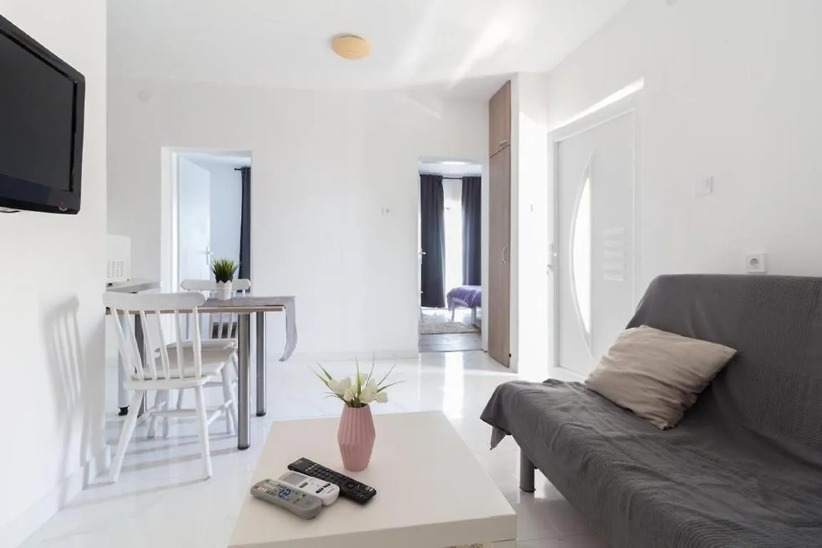 Apartments Casa Tea Close To The Queen Beach- By Ta Leut Agency Privlaka