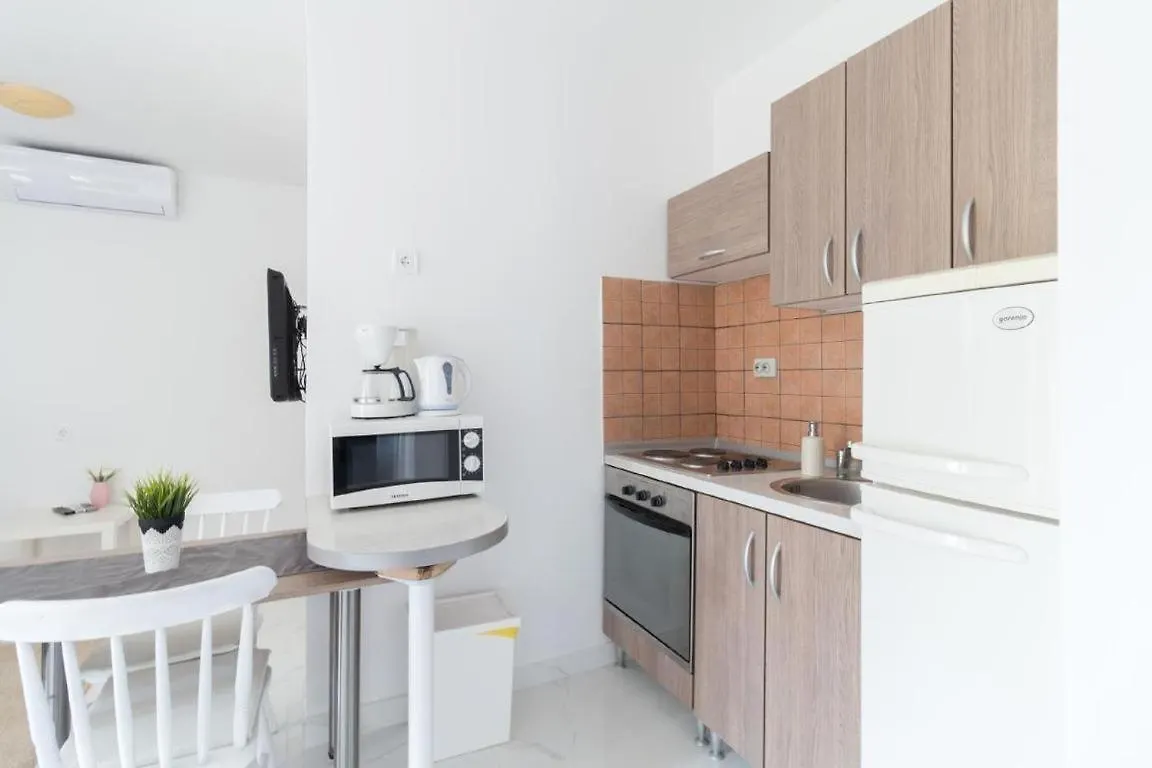 Apartments Casa Tea Close To The Queen Beach- By Ta Leut Agency بريفلاكا 0*,  كرواتيا