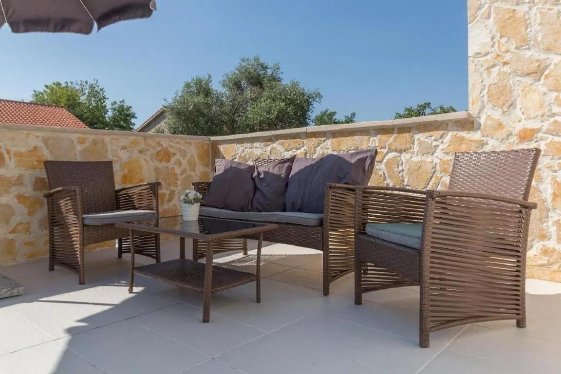 Apartments Casa Tea Close To The Queen Beach- By Ta Leut Agency Privlaka   Privlaka (Zadar)